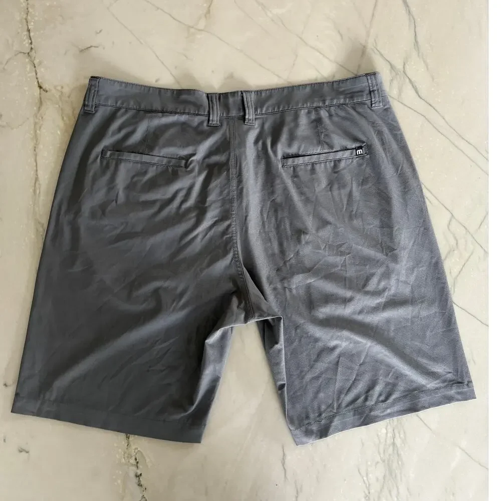 Travis Mathew Beck Mens Golf Shorts in charcoal GRAY Size 36 Sport Casual